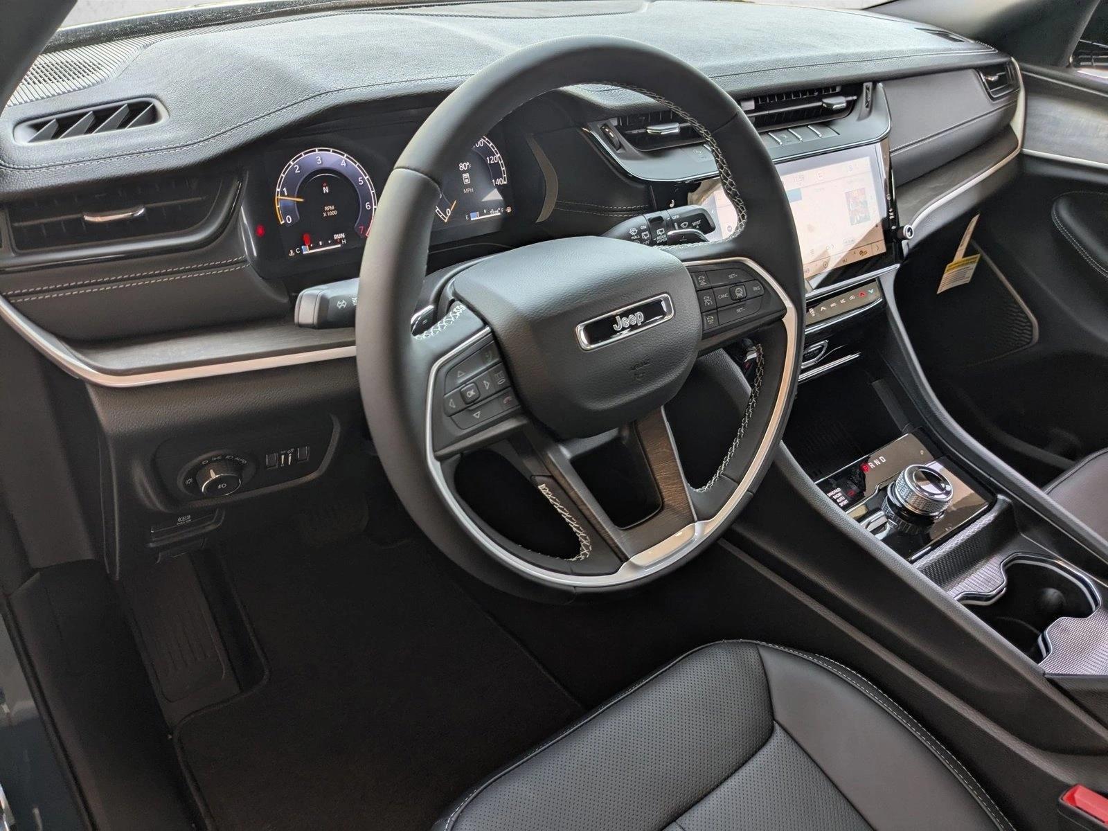 Thumbnail: 2026 Jeep Grand Cherokee L - 3