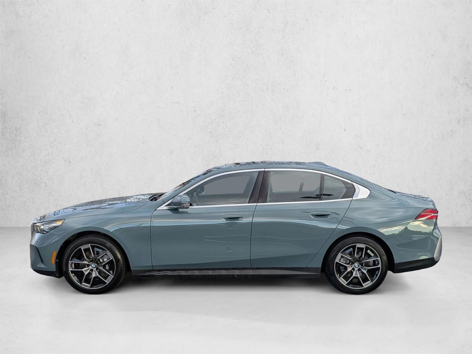 Thumbnail: 2026 BMW 5 Series - 2
