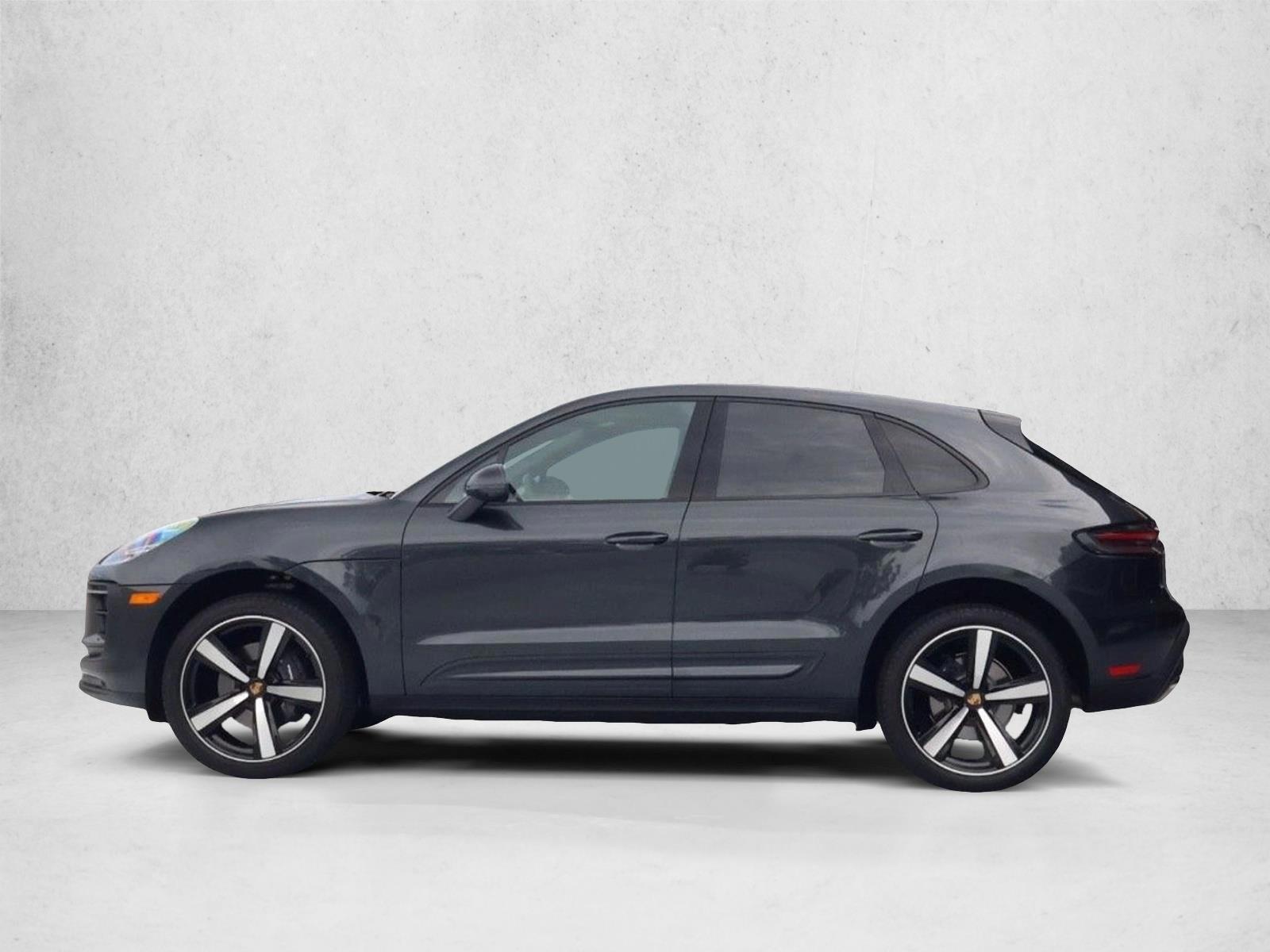 Thumbnail: 2026 Porsche Macan - 2