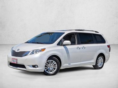 2016 Toyota Sienna XLE -
                  Carlsbad, CA