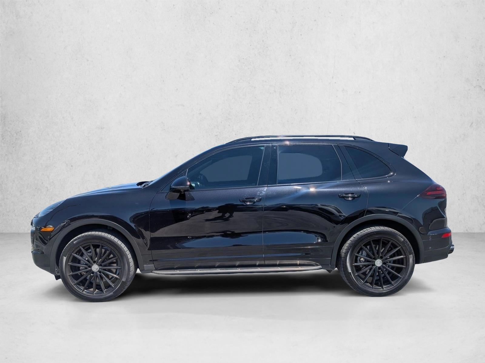 Thumbnail: 2017 Porsche Cayenne - 2