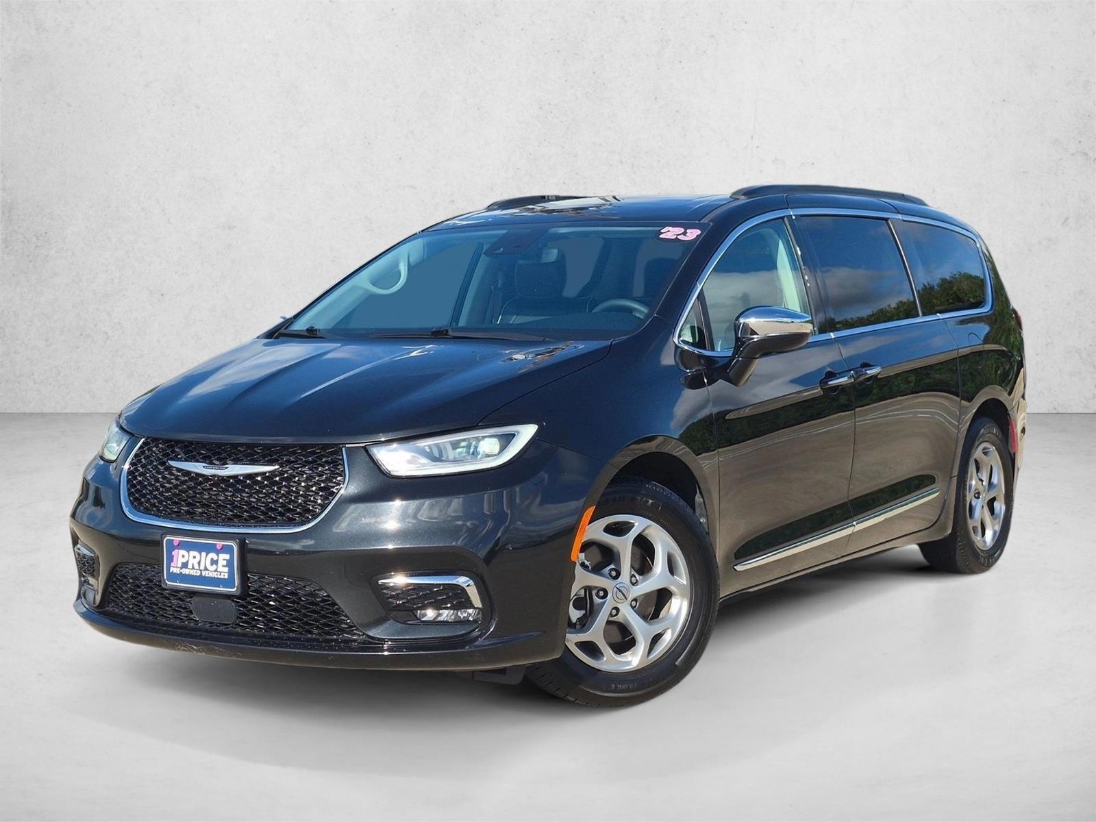 Thumbnail: 2023 Chrysler Pacifica - 1