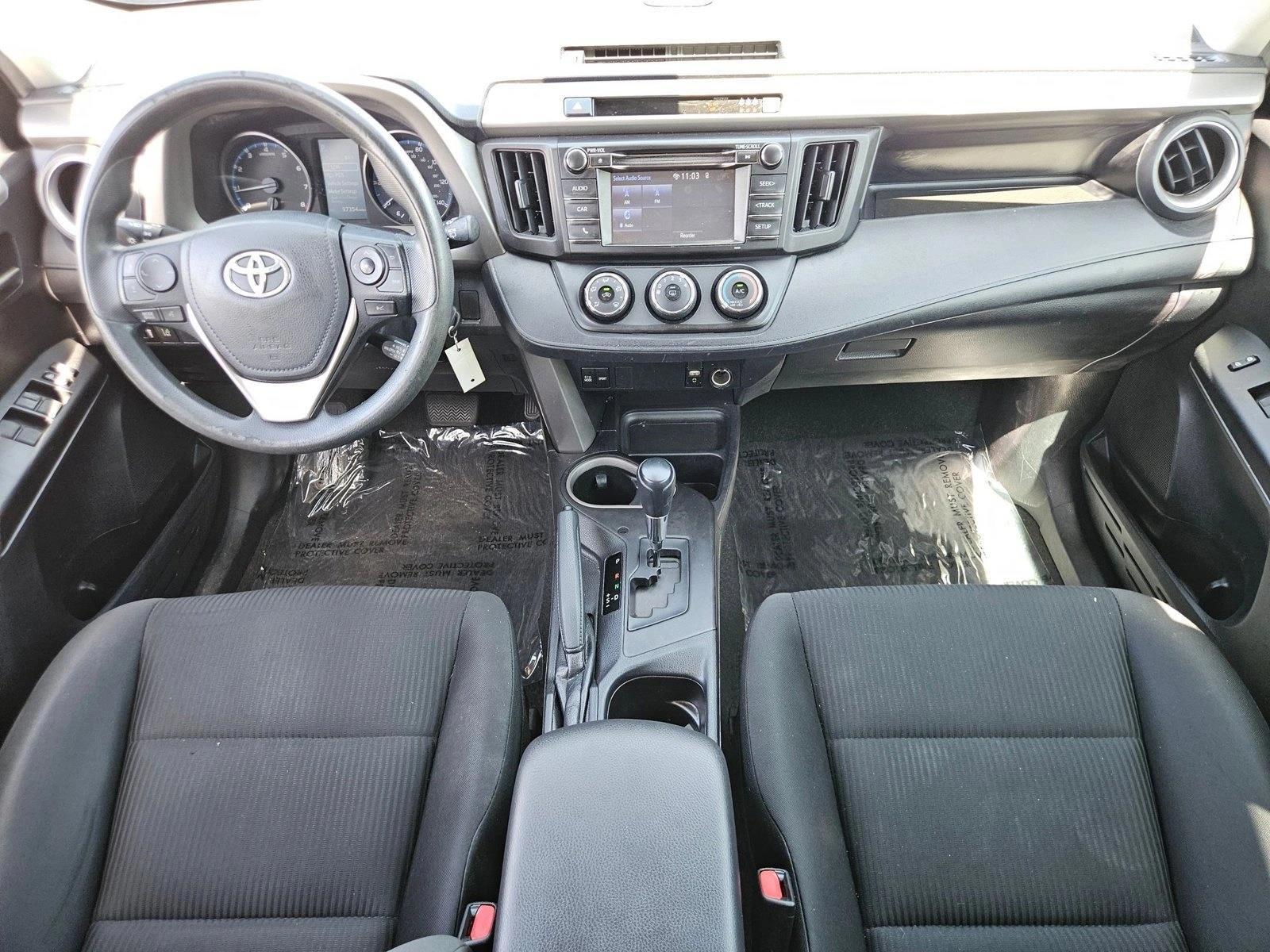 Thumbnail: 2017 Toyota RAV4 - 4