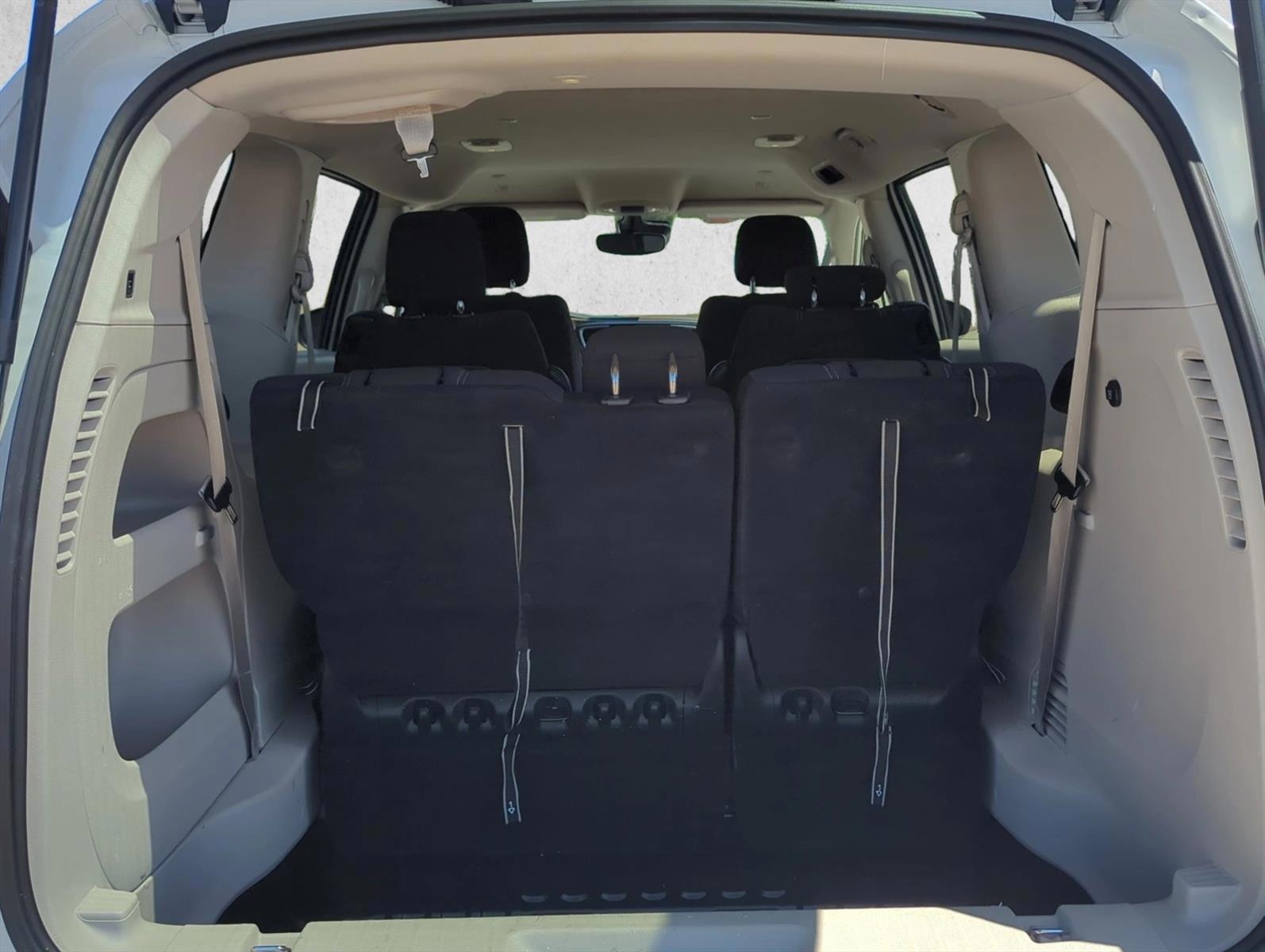 2023 Chrysler Voyager