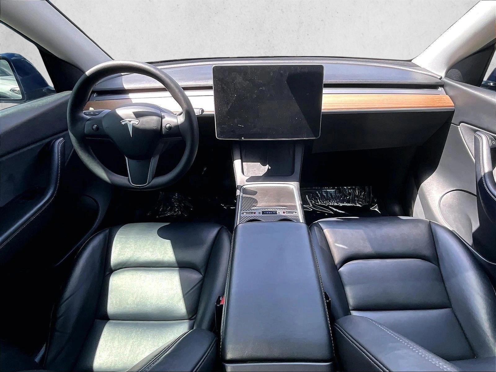 Thumbnail: 2022 Tesla Model Y - 3
