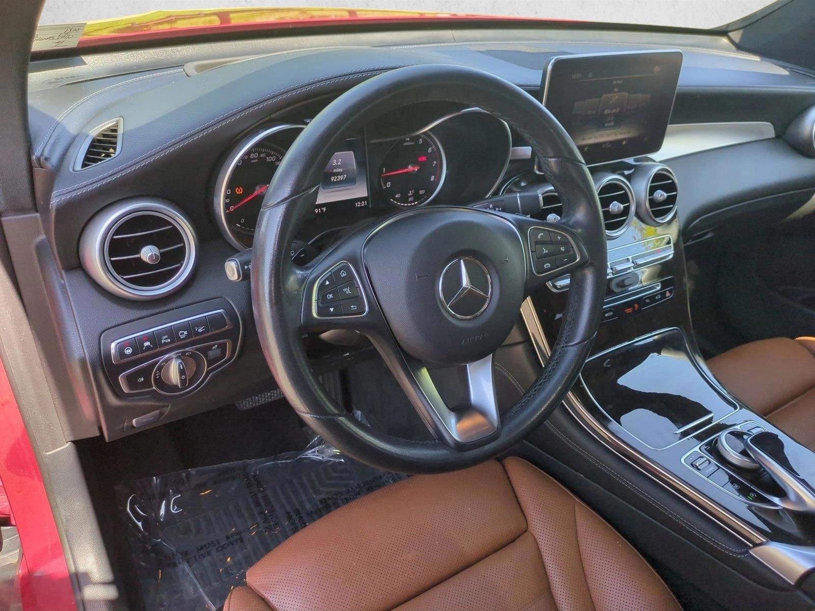 Thumbnail: 2017 Mercedes-Benz GLC - 3