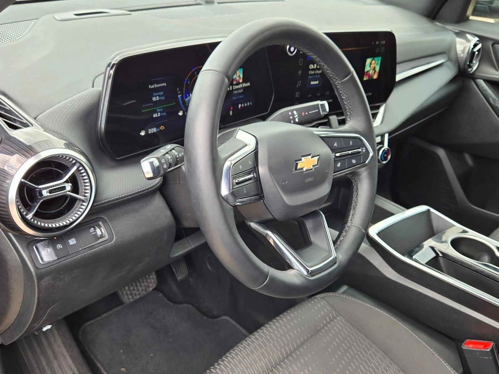 Thumbnail: 2025 Chevrolet Equinox - 3