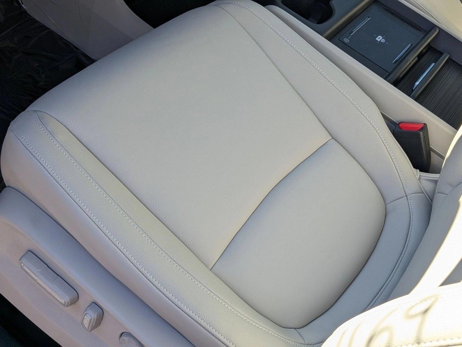 Thumbnail: 2026 Honda Odyssey - 4