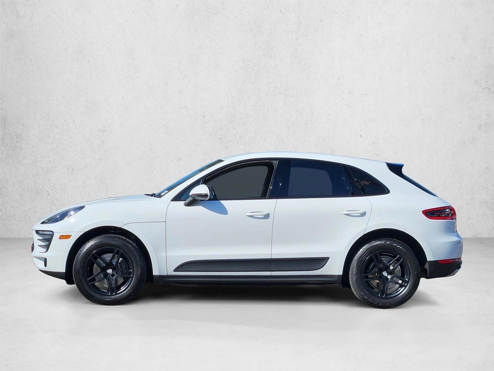 Thumbnail: 2018 Porsche Macan - 2