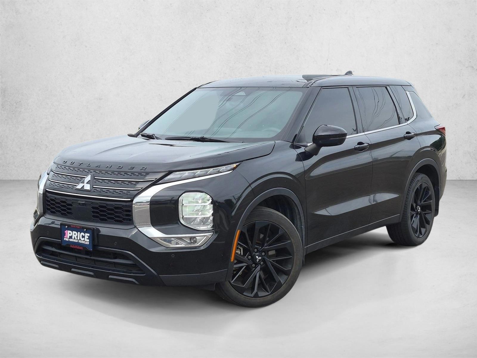 2023 Mitsubishi Outlander's photo