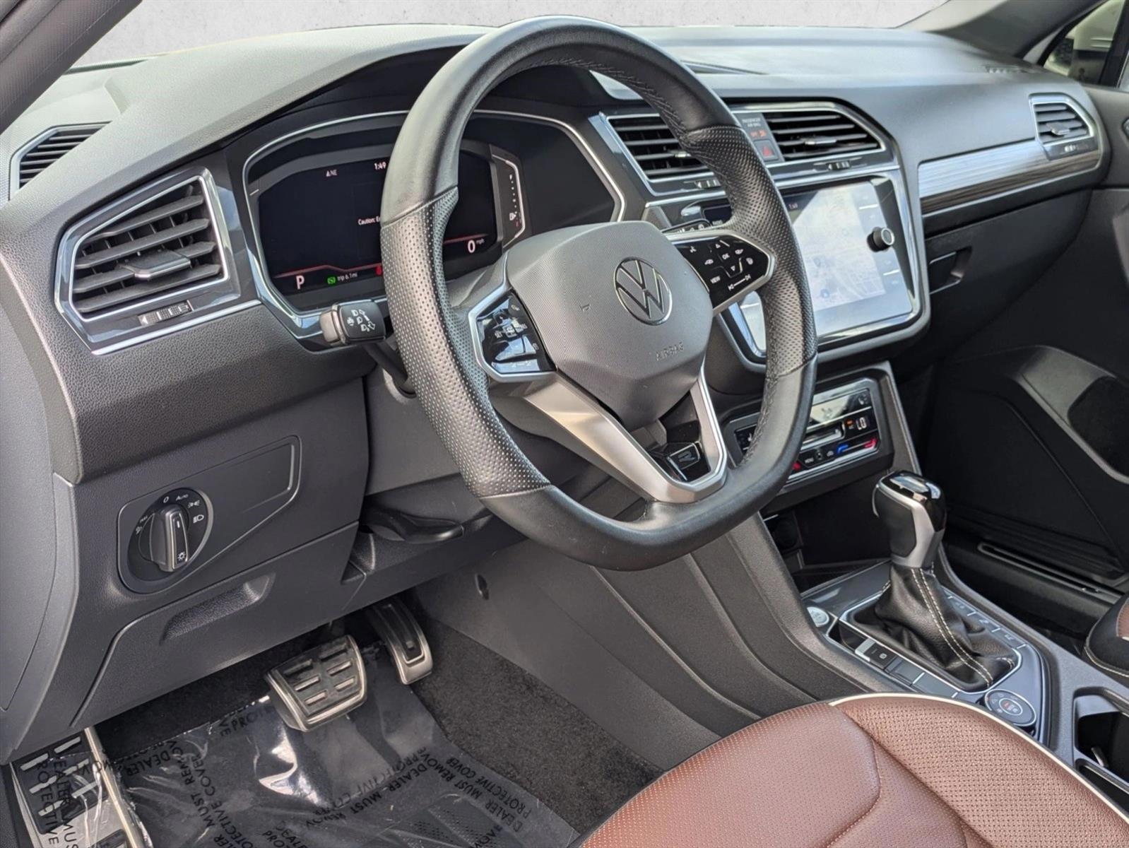 Thumbnail: 2024 Volkswagen Tiguan - 3