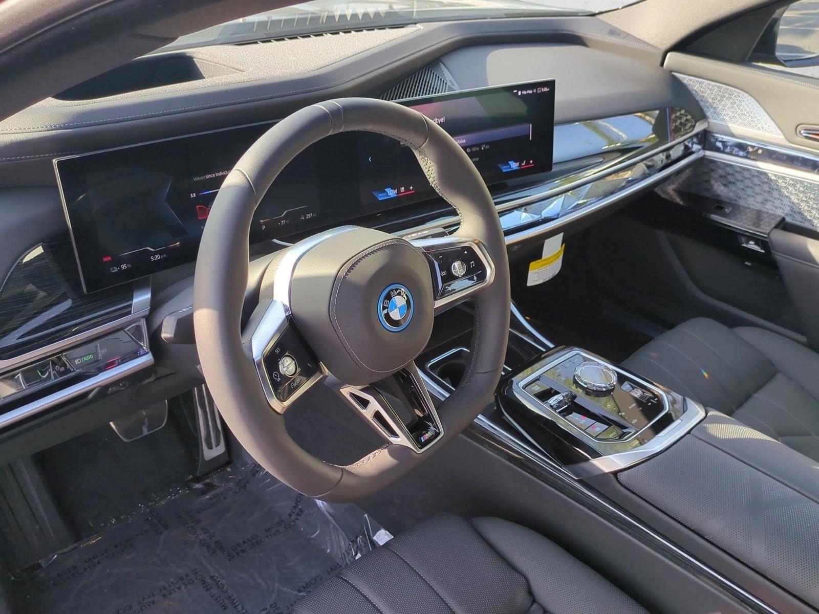 Thumbnail: 2025 BMW i7 - 3