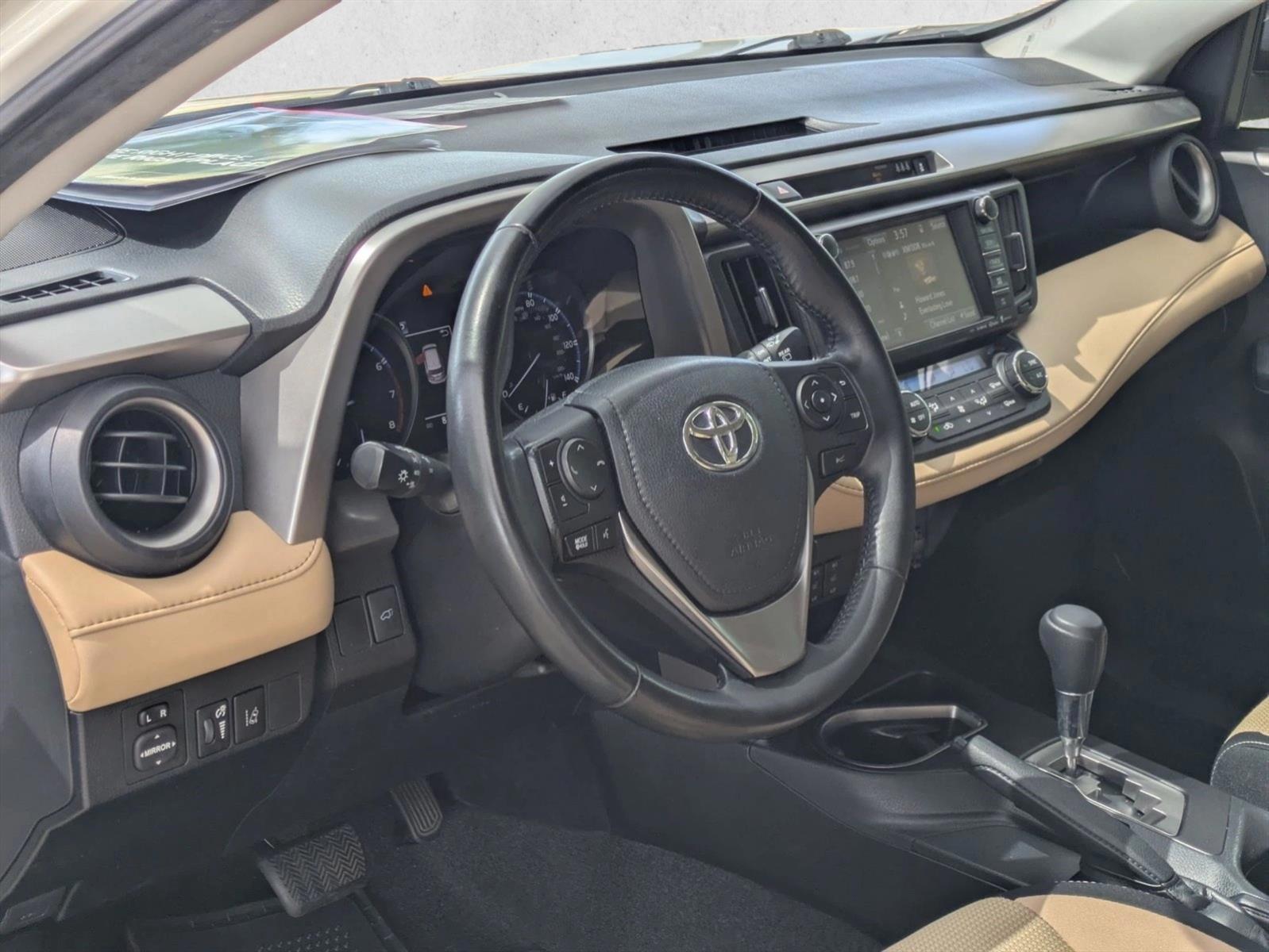 Thumbnail: 2018 Toyota RAV4 - 3