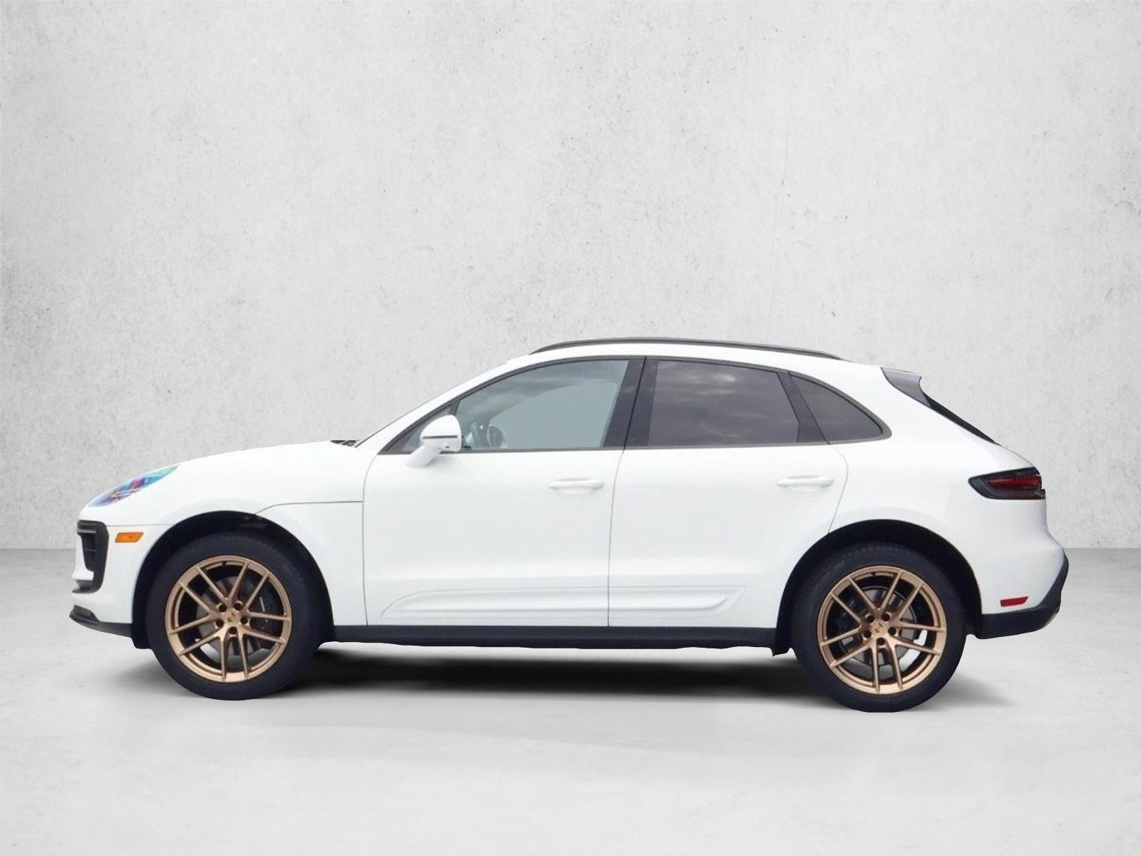 Thumbnail: 2026 Porsche Macan - 2