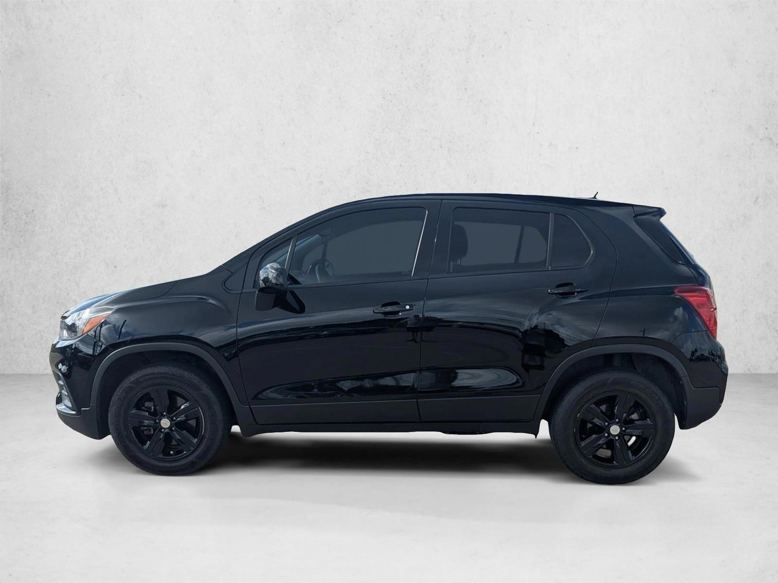 Thumbnail: 2022 Chevrolet Trax - 2