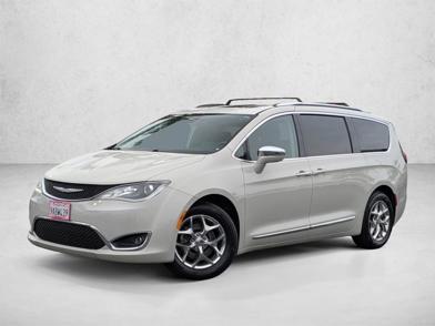 2017 Chrysler Pacifica Limited -
                  Carlsbad, CA