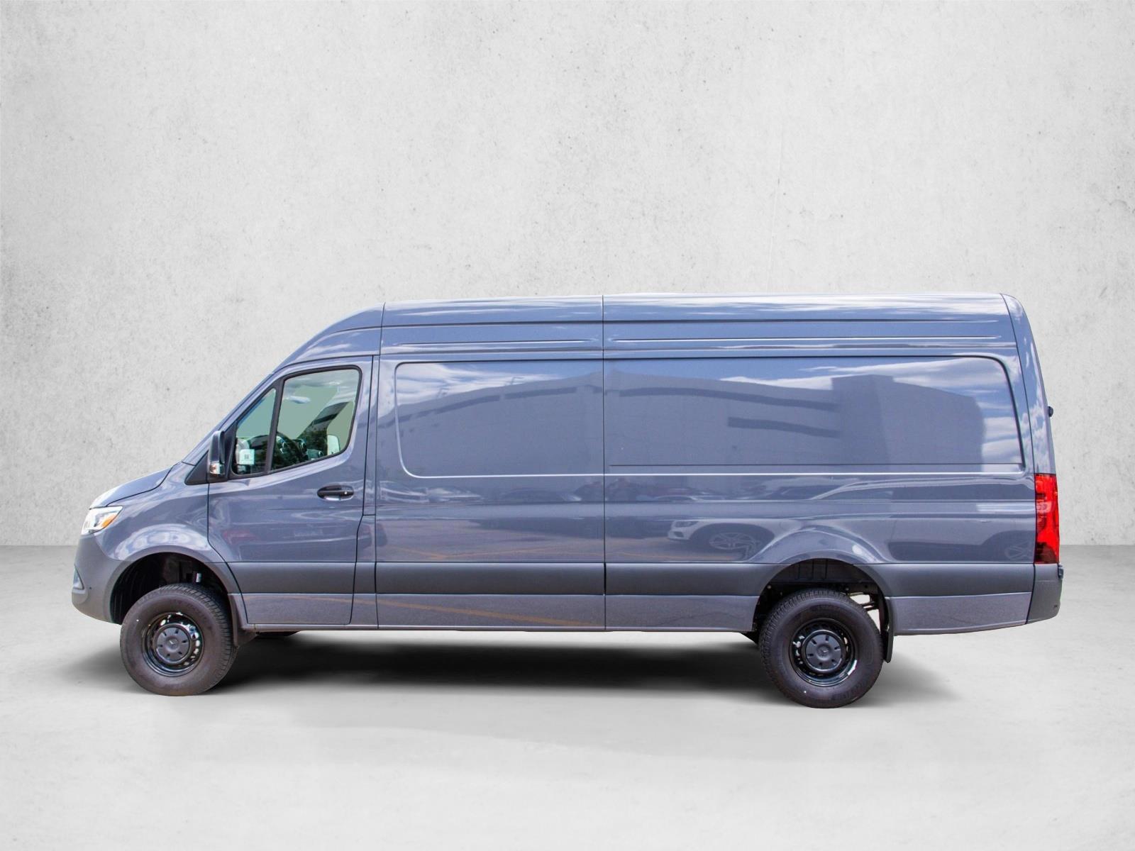 Thumbnail: 2025 Mercedes-Benz Sprinter - 2