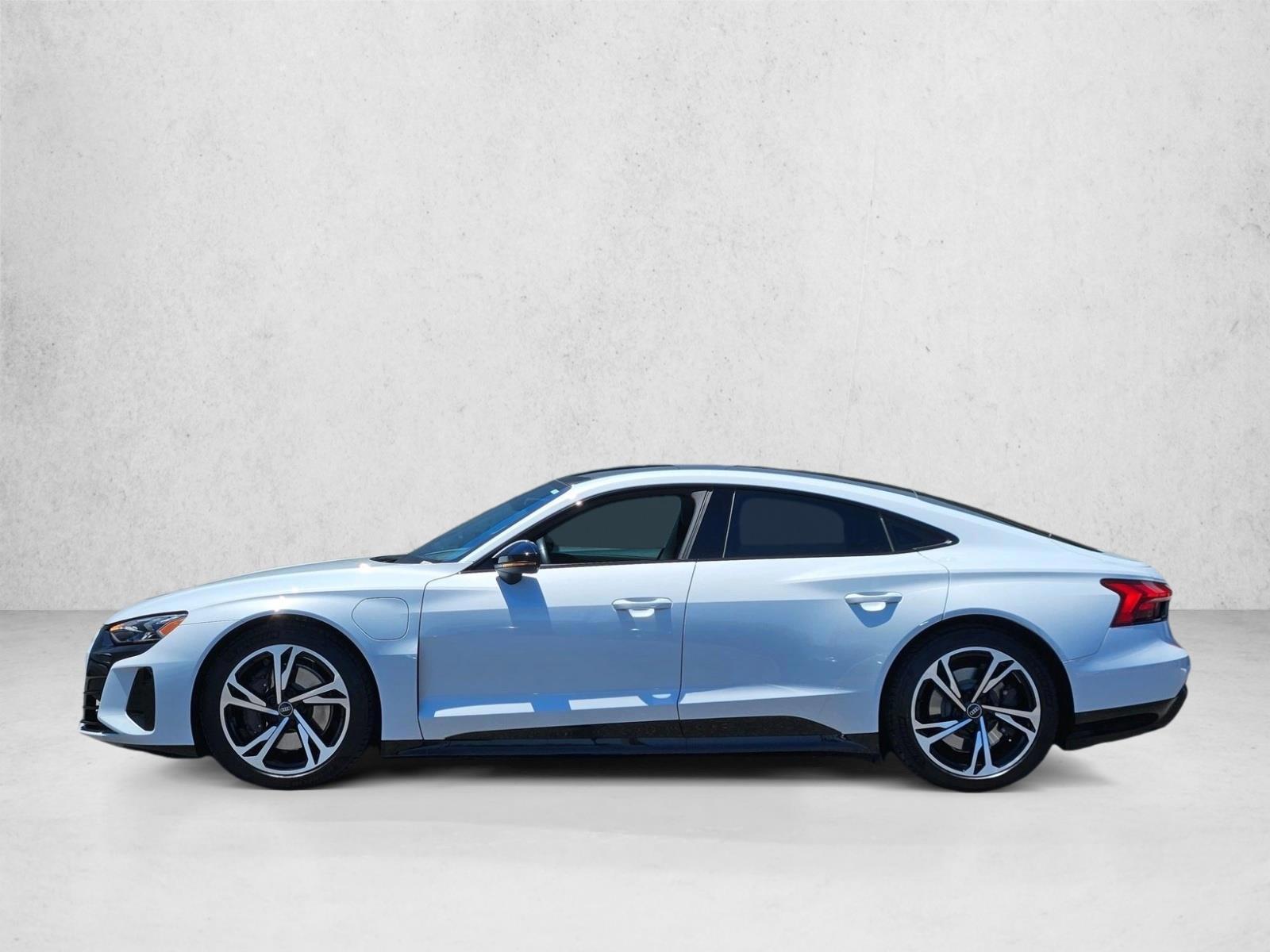 Thumbnail: 2023 Audi e-tron - 2