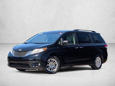 2013 Toyota Sienna XLE -
                  Valencia, CA
