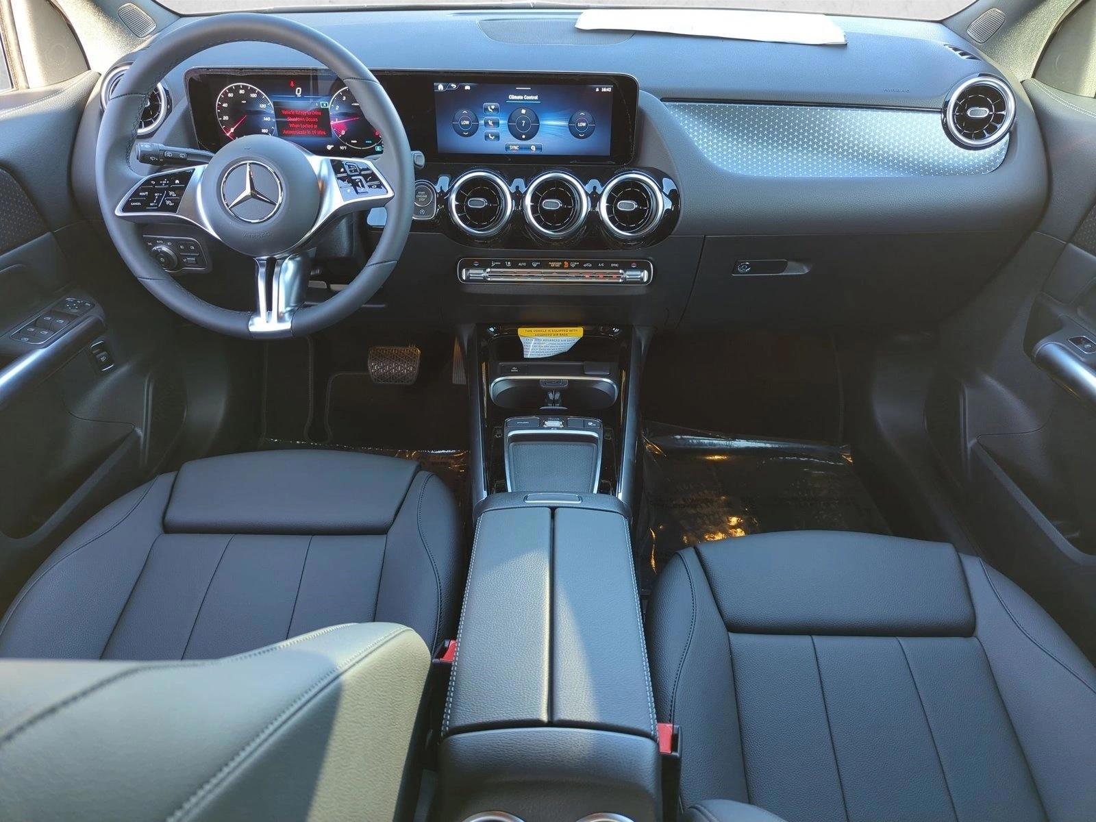 Thumbnail: 2026 Mercedes-Benz GLA - 4
