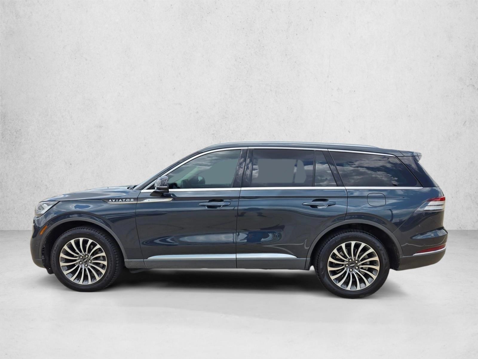 Thumbnail: 2023 Lincoln Aviator - 2
