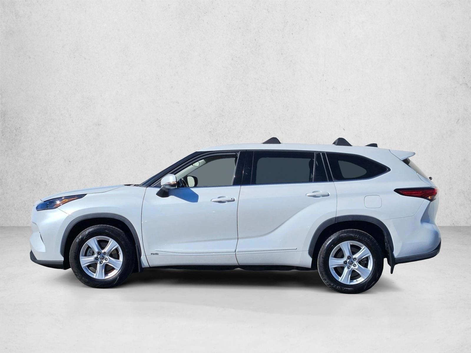 Thumbnail: 2022 Toyota Highlander - 2