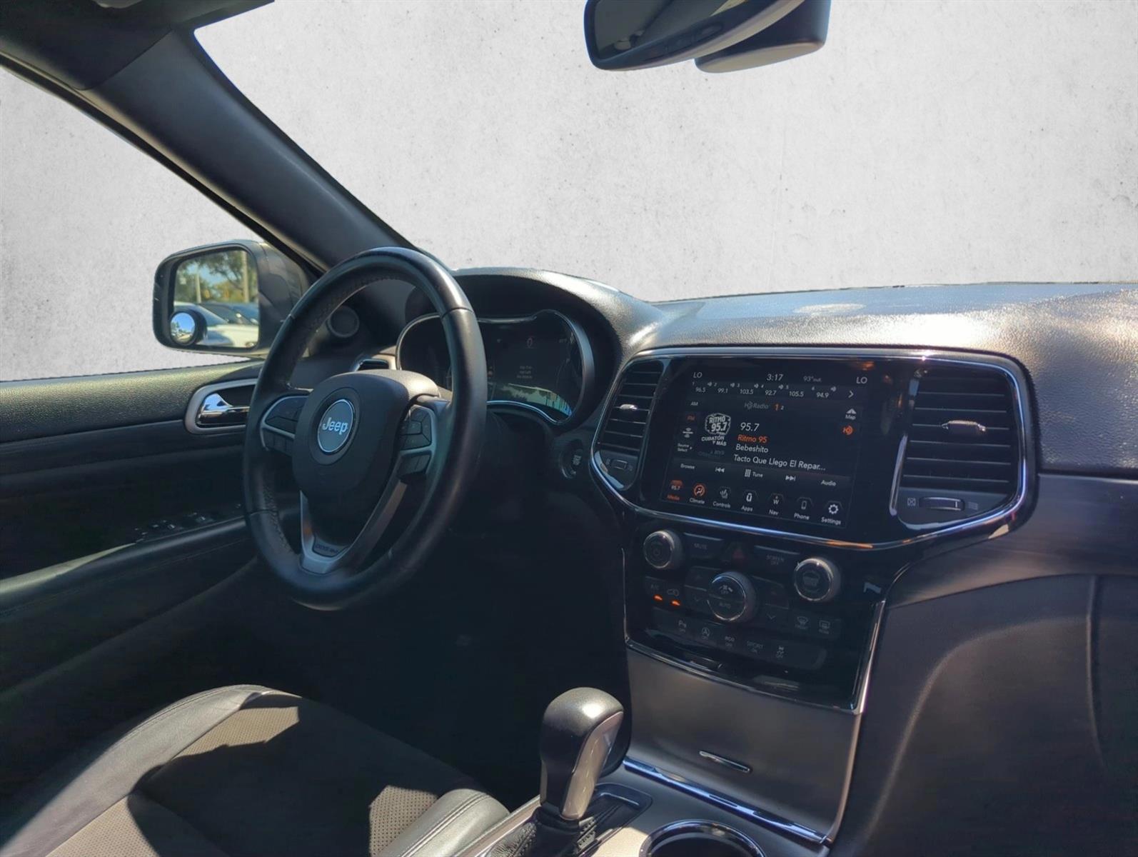 Thumbnail: 2020 Jeep Grand Cherokee - 3