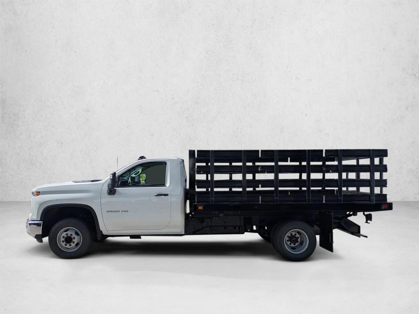 Thumbnail: 2026 Chevrolet Silverado 3500 - 2