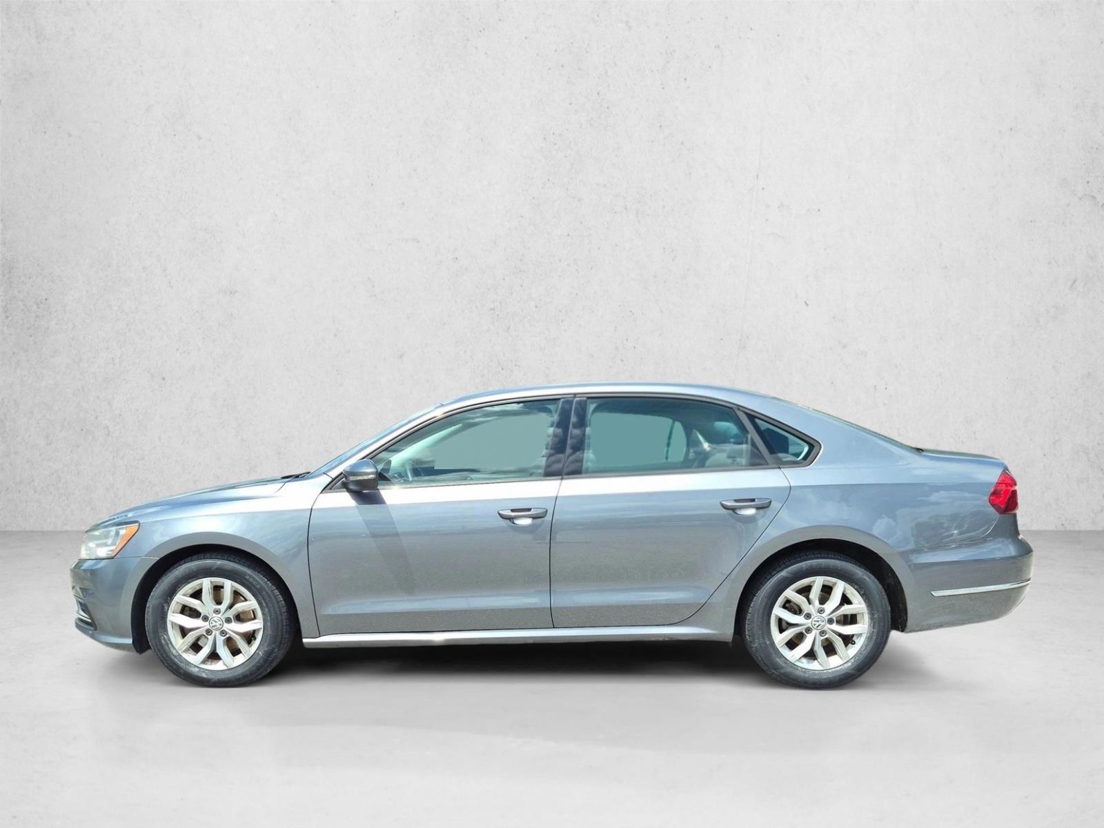 Thumbnail: 2018 Volkswagen Passat - 2