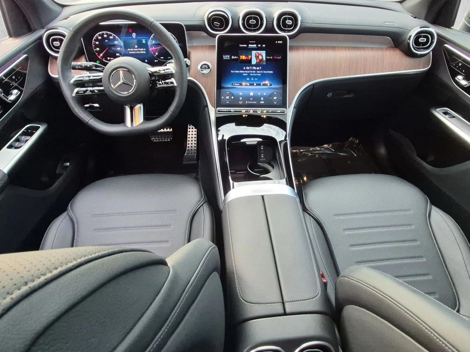 Thumbnail: 2026 Mercedes-Benz GLC - 4