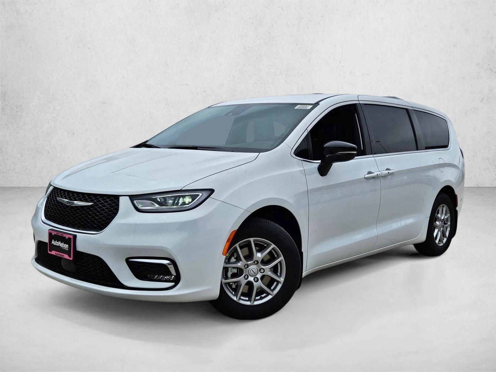 Thumbnail: 2026 Chrysler Pacifica - 1