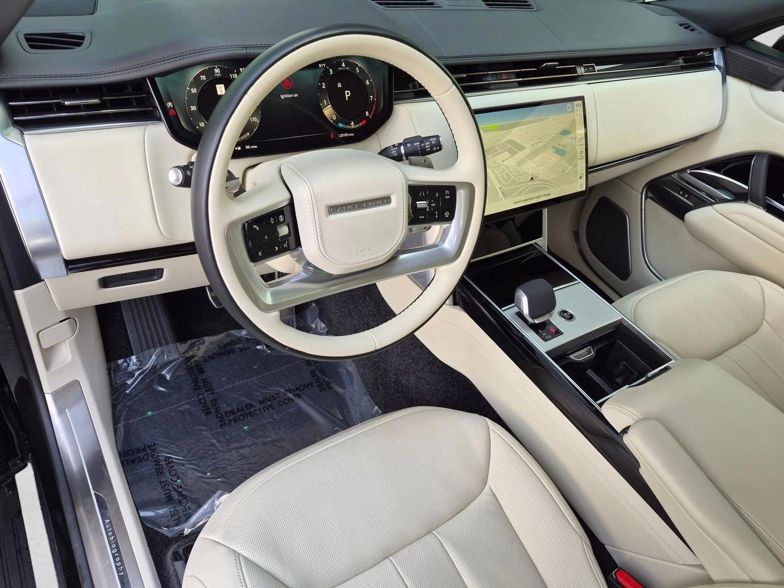 Thumbnail: 2025 Land Rover Range Rover - 3