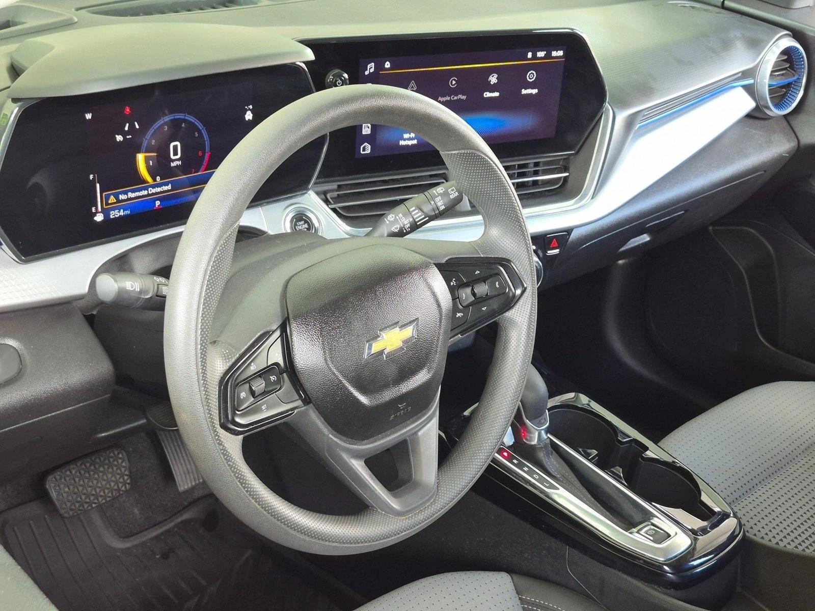 Thumbnail: 2024 Chevrolet Trax - 3