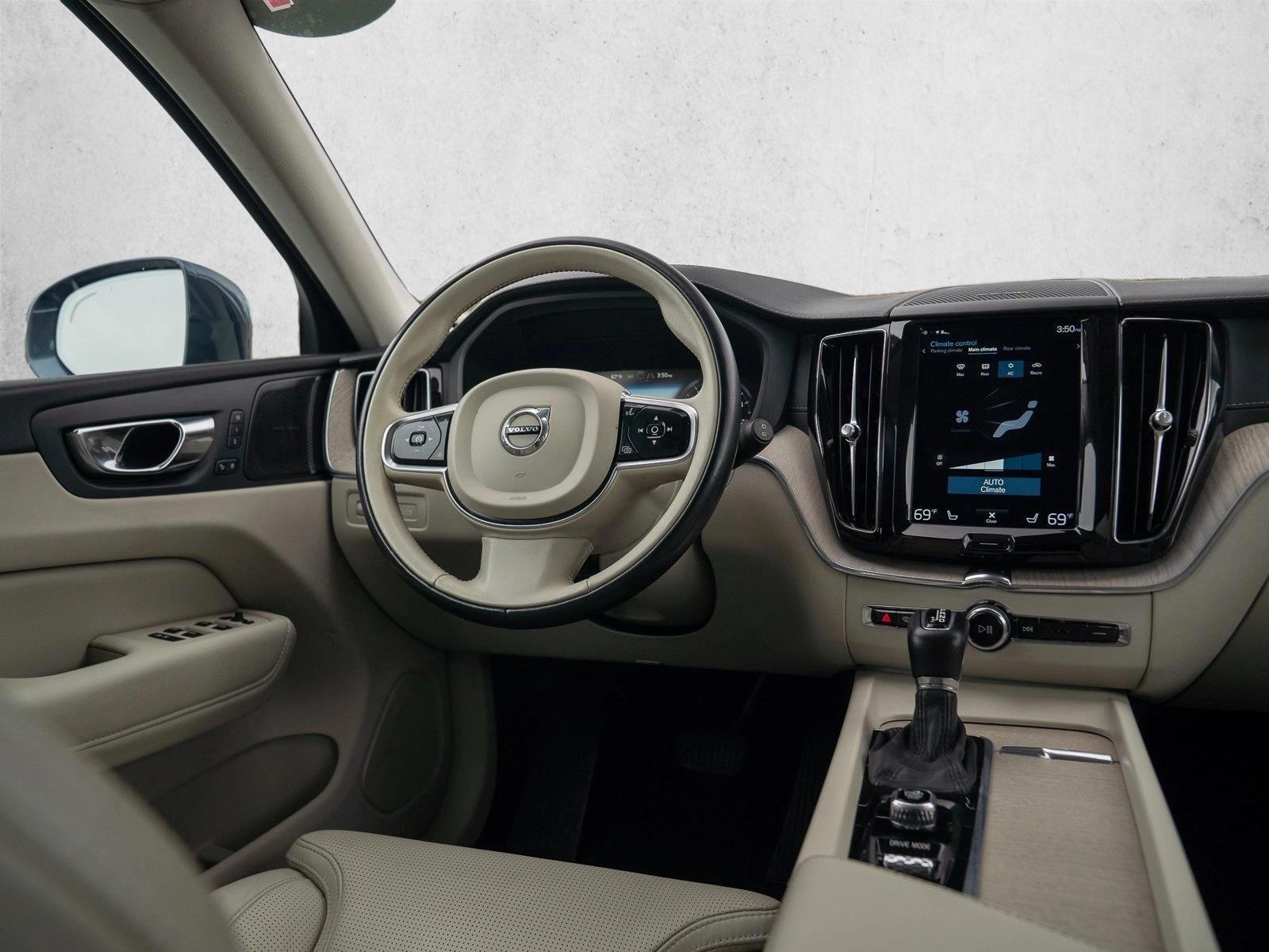 Thumbnail: 2021 Volvo XC60 - 4