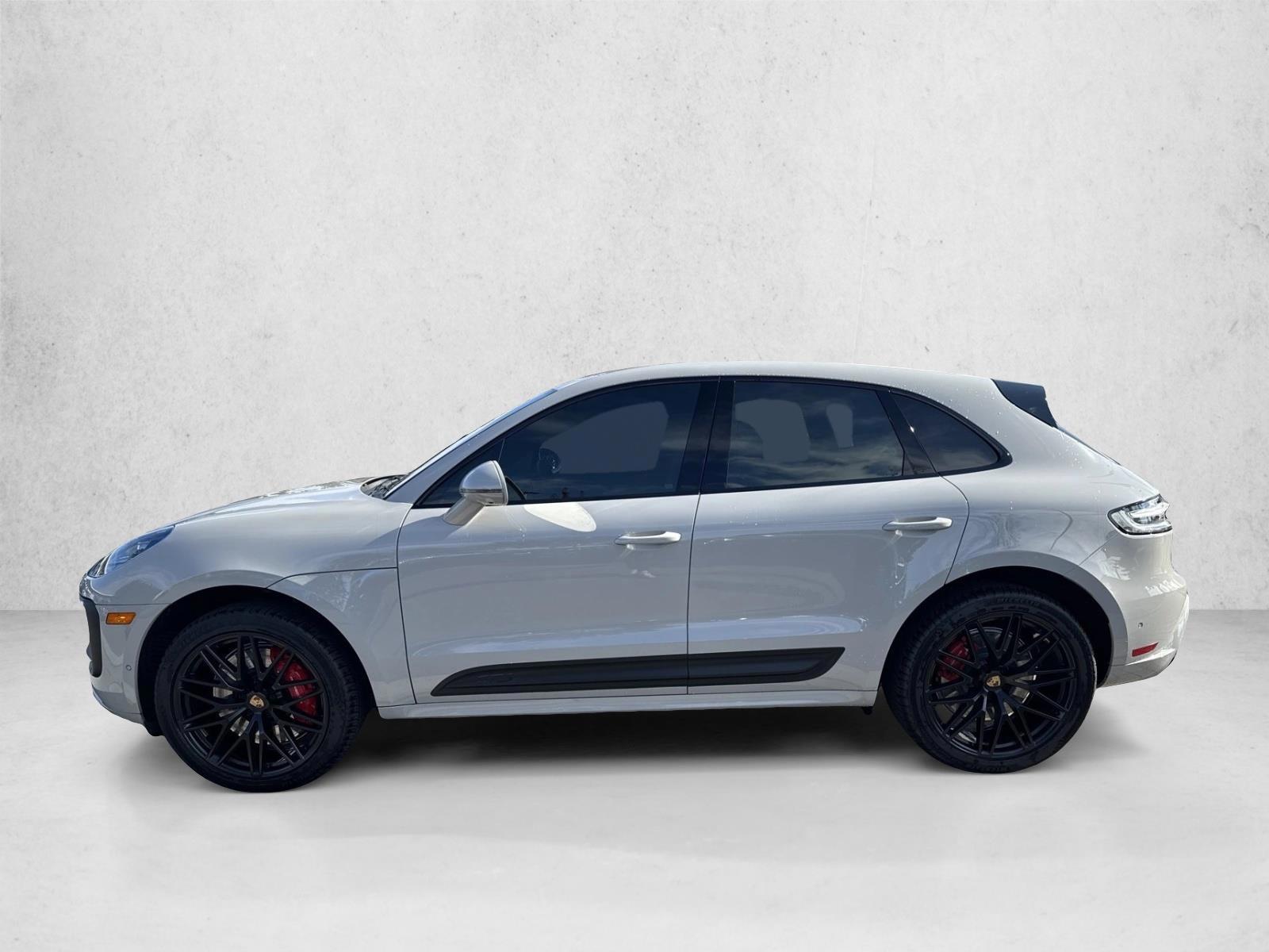 Thumbnail: 2023 Porsche Macan - 2