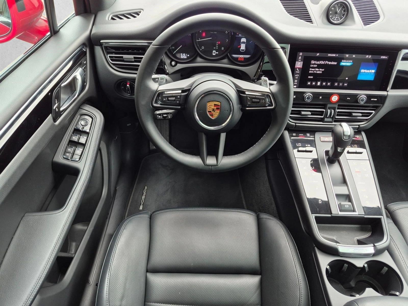 Thumbnail: 2026 Porsche Macan - 4