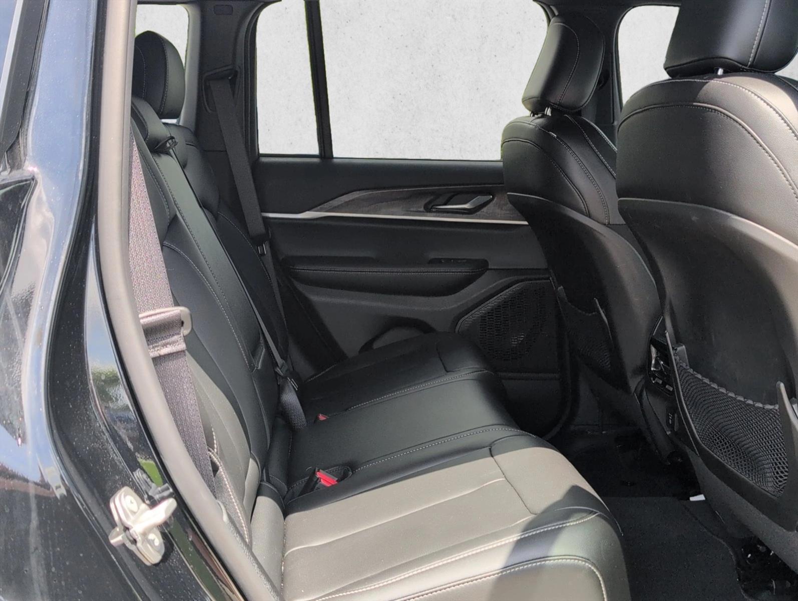 2025 Jeep Grand Cherokee Limited - Photo 15