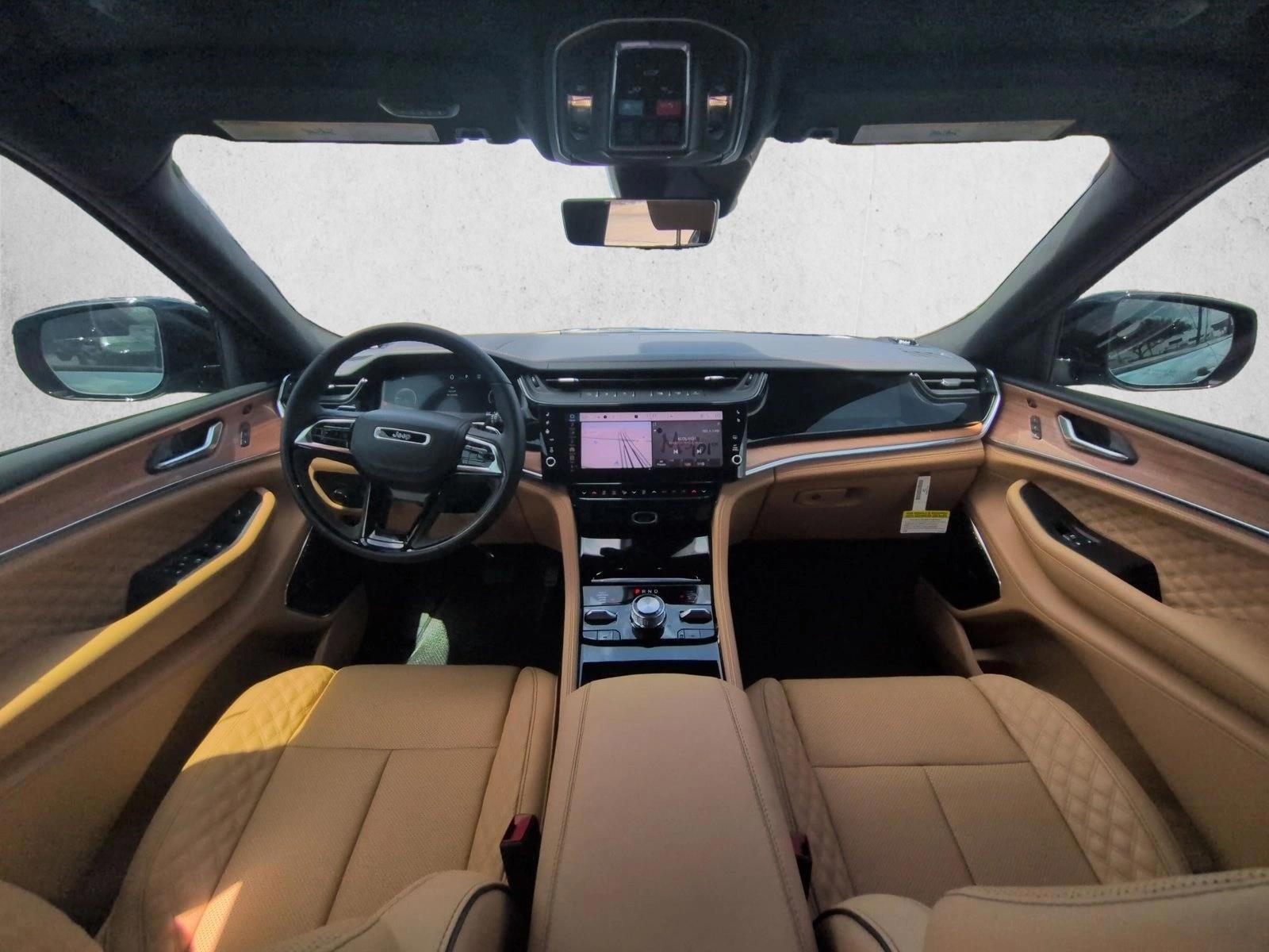 Thumbnail: 2026 Jeep Grand Cherokee - 3