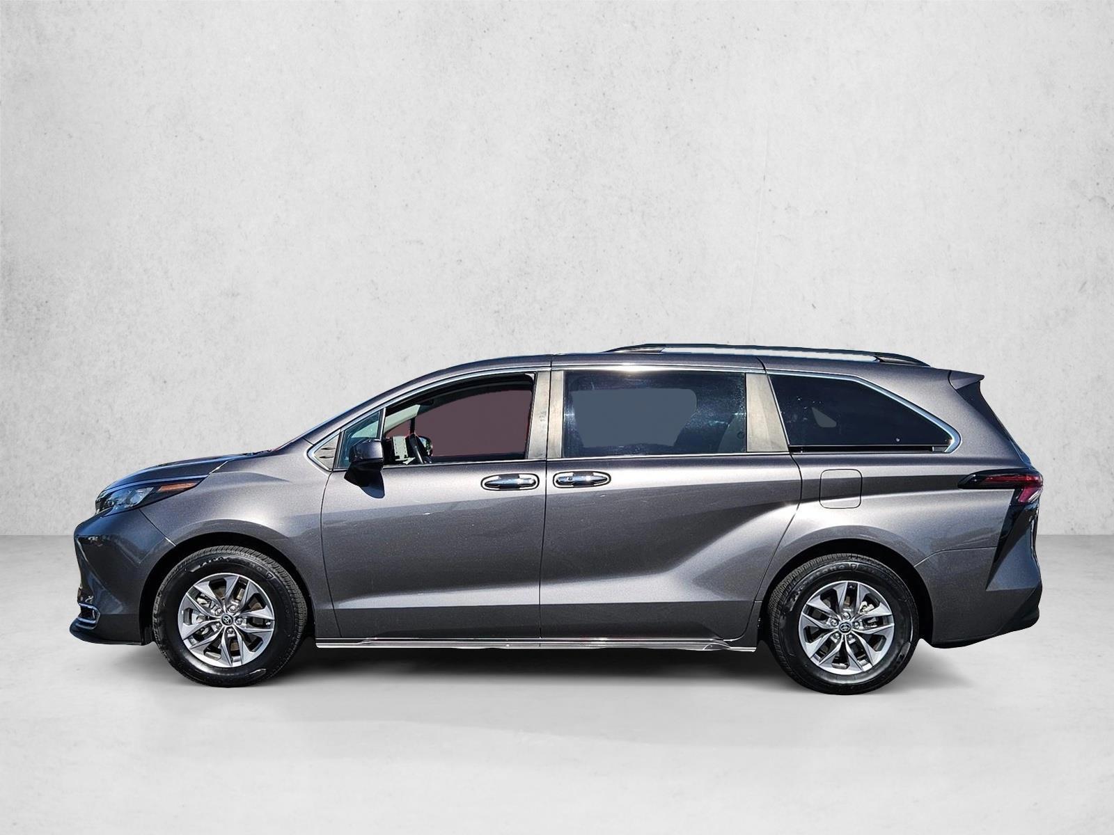Thumbnail: 2024 Toyota Sienna - 2
