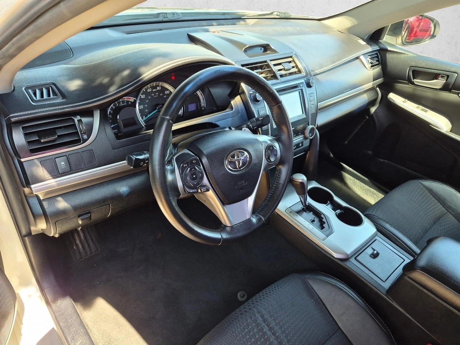 Thumbnail: 2014 Toyota Camry - 3