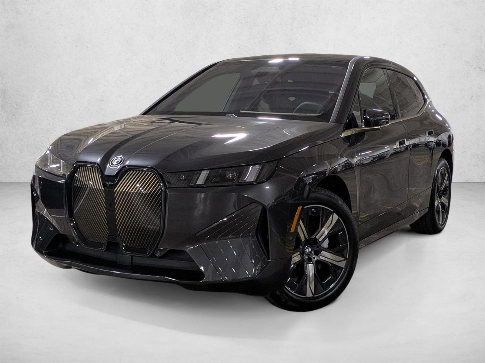 2026 BMW iX xDrive60's photo
