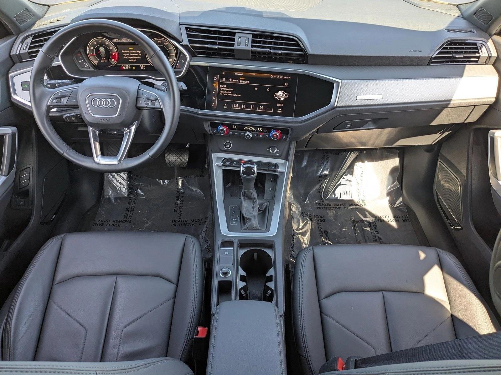 Thumbnail: 2023 Audi Q3 - 4