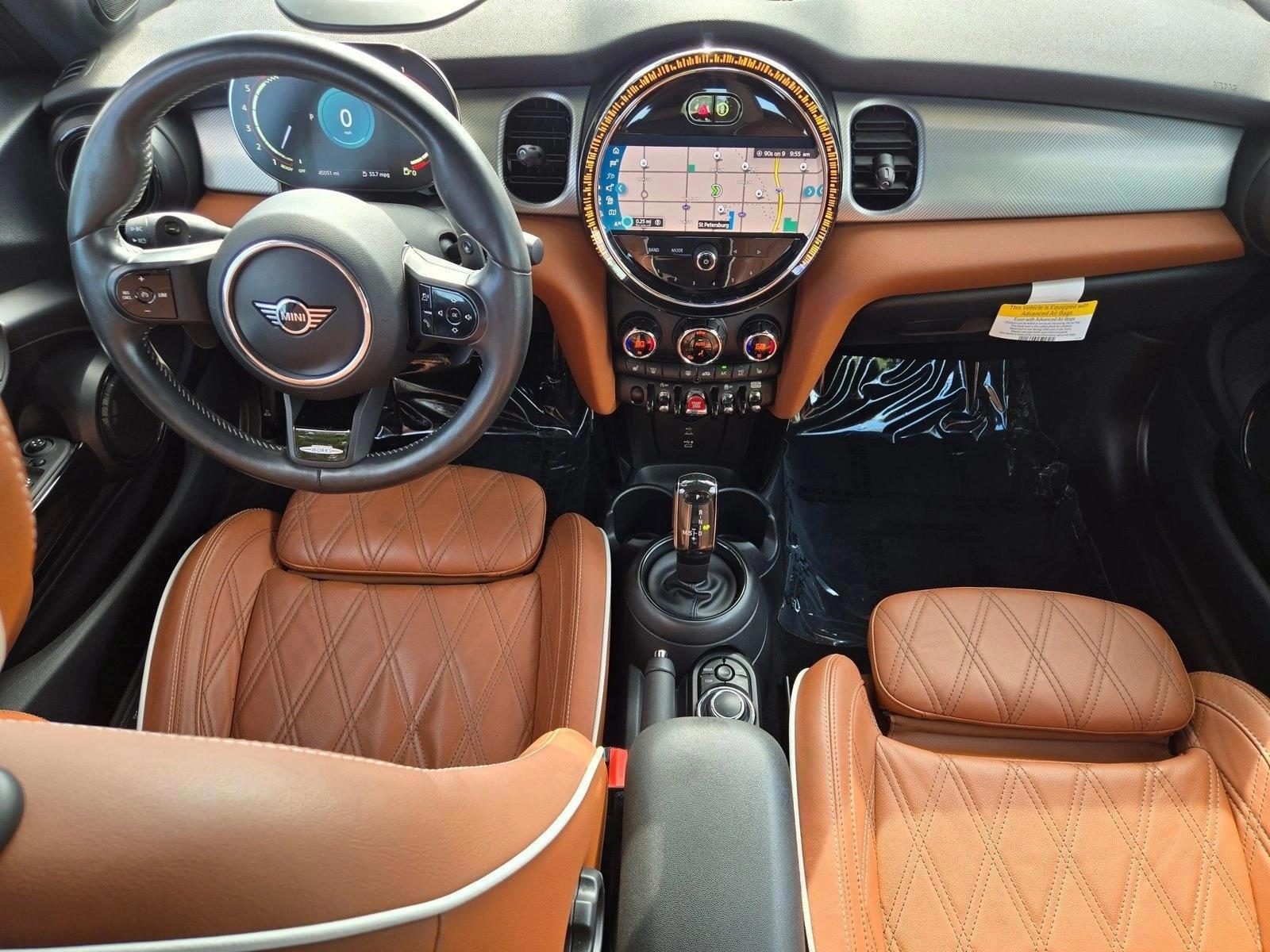 Thumbnail: 2022 MINI Cooper Hardtop - 3