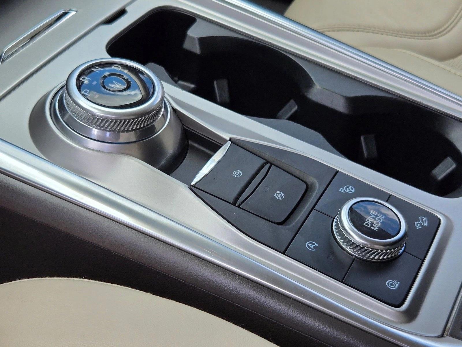 2020 Ford Explorer Platinum - Photo 11