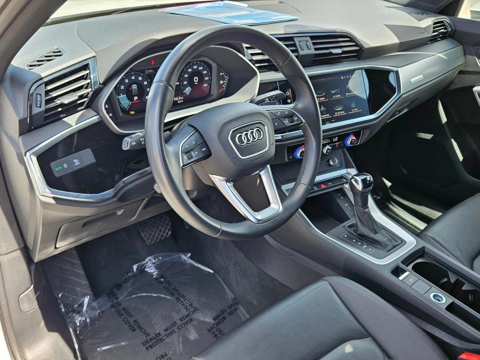 Thumbnail: 2025 Audi Q3 - 3