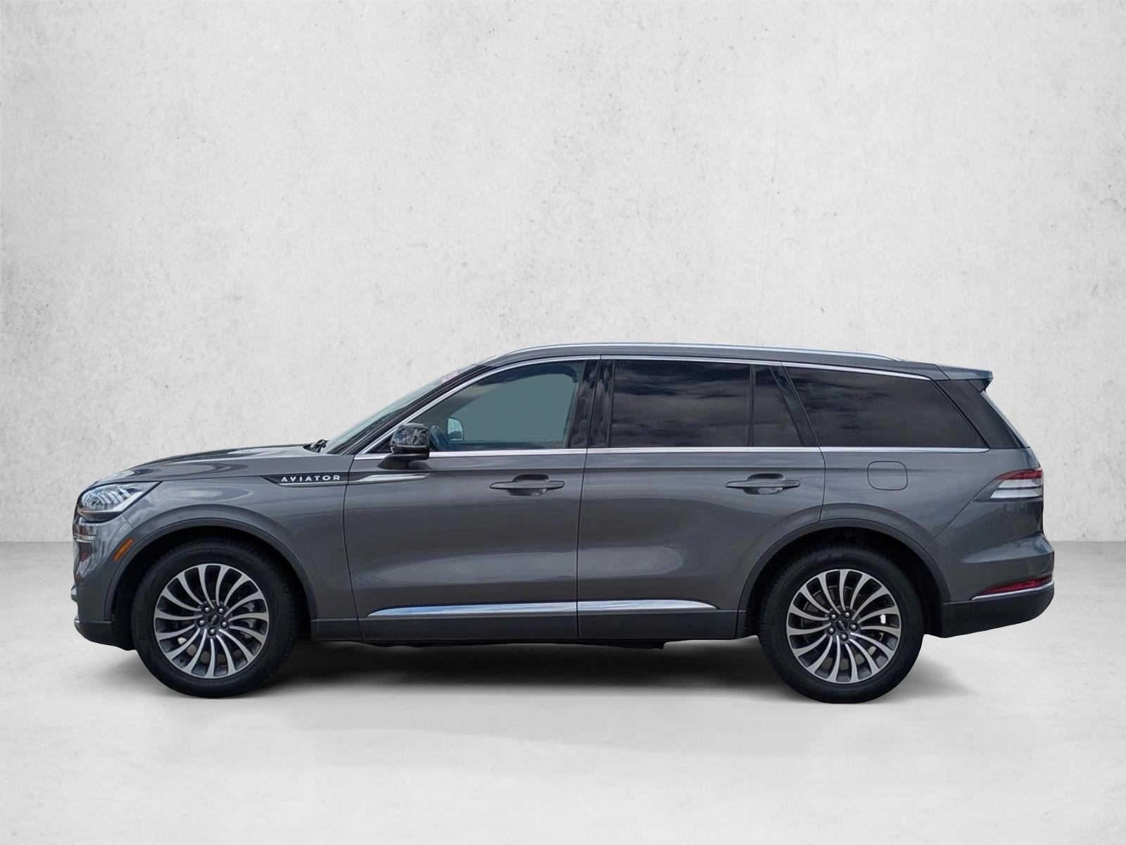 Thumbnail: 2023 Lincoln Aviator - 2