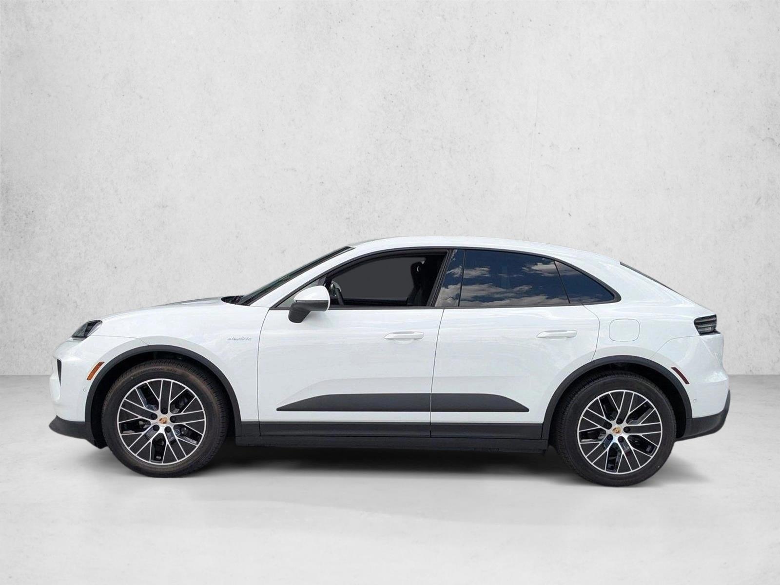 Thumbnail: 2025 Porsche Macan - 2