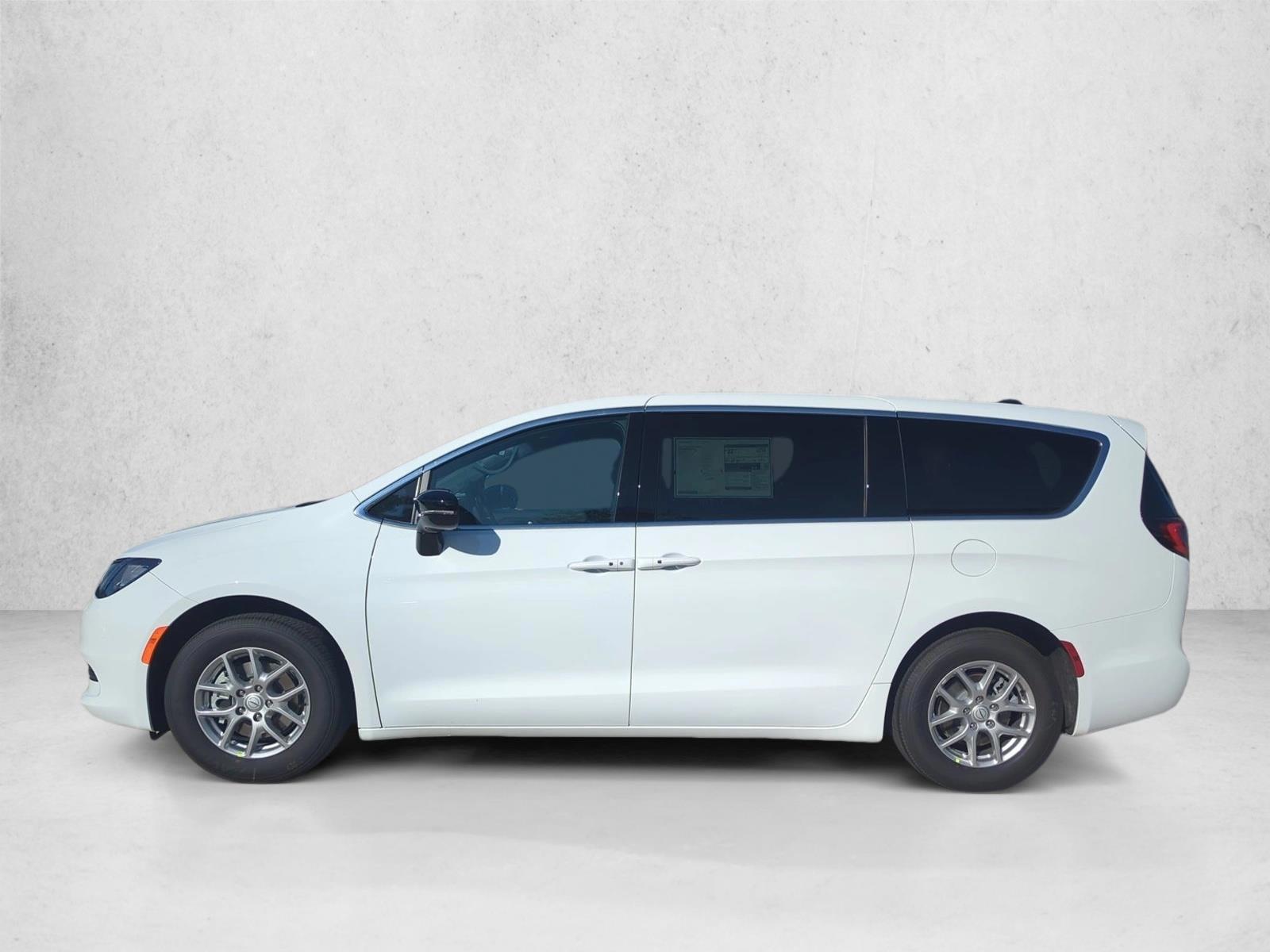 Thumbnail: 2026 Chrysler Voyager - 2