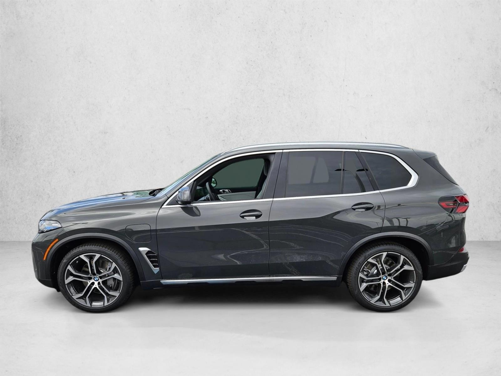 Thumbnail: 2026 BMW X5 - 2