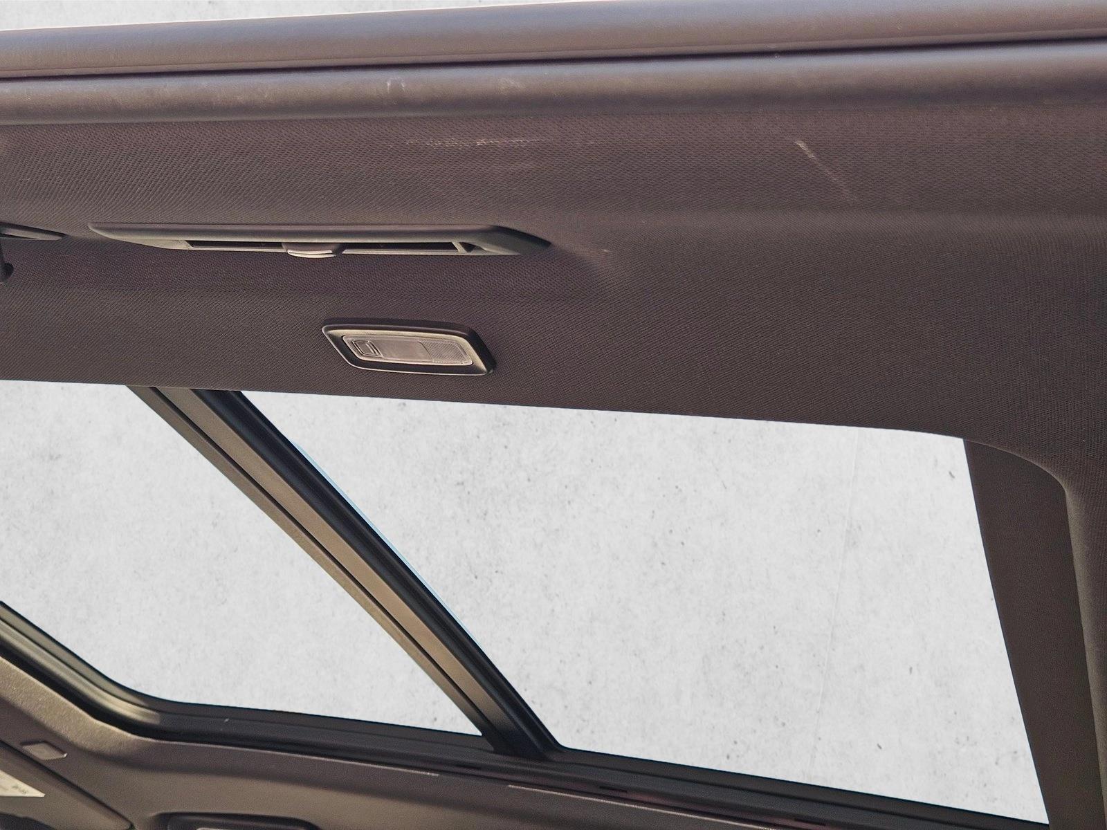 2023 Chevrolet Suburban Z71 - Photo 19
